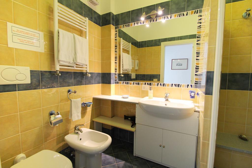 カサ アウグスト B&B カプリ 部屋 写真